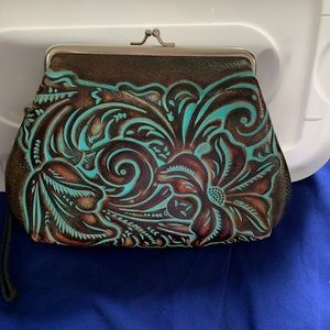 Patricia Nash Kisslock wristlet